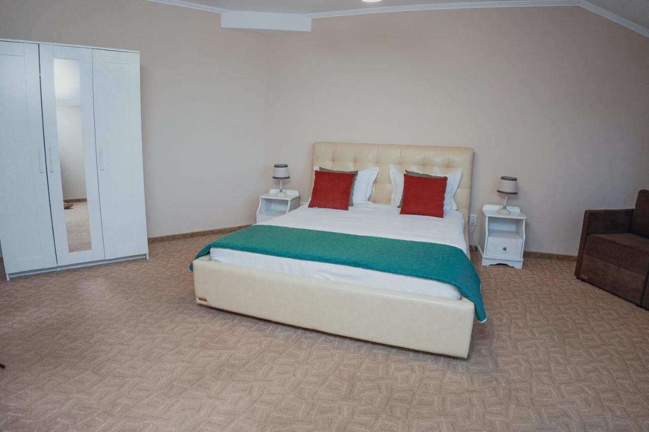 Hotel&Restaurant Premium Club Jaremče Esterno foto