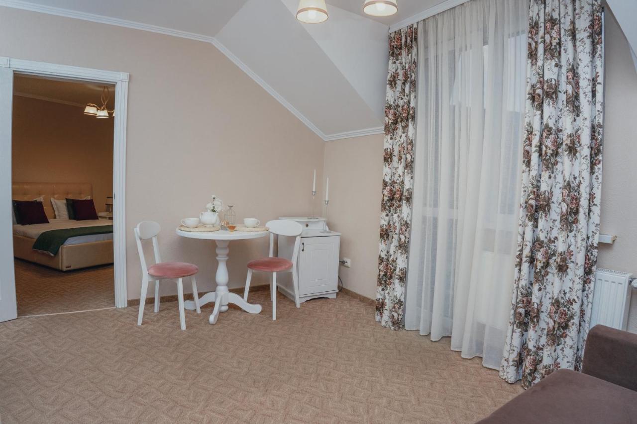 Hotel&Restaurant Premium Club Jaremče Esterno foto