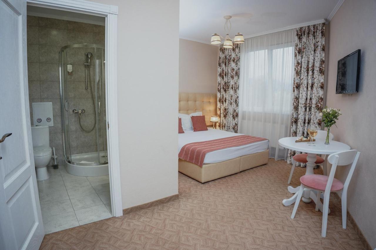 Hotel&Restaurant Premium Club Jaremče Esterno foto