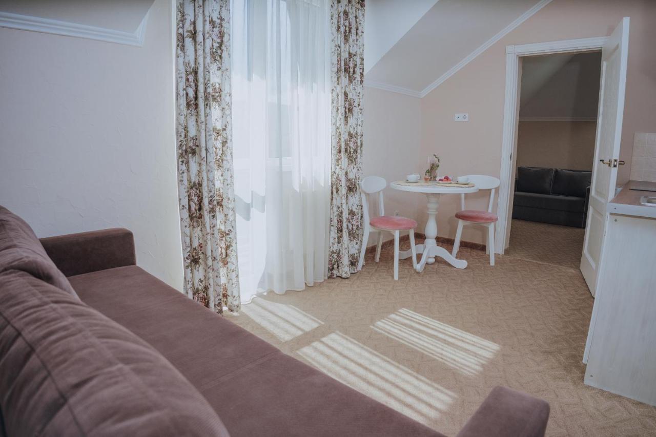 Hotel&Restaurant Premium Club Jaremče Esterno foto