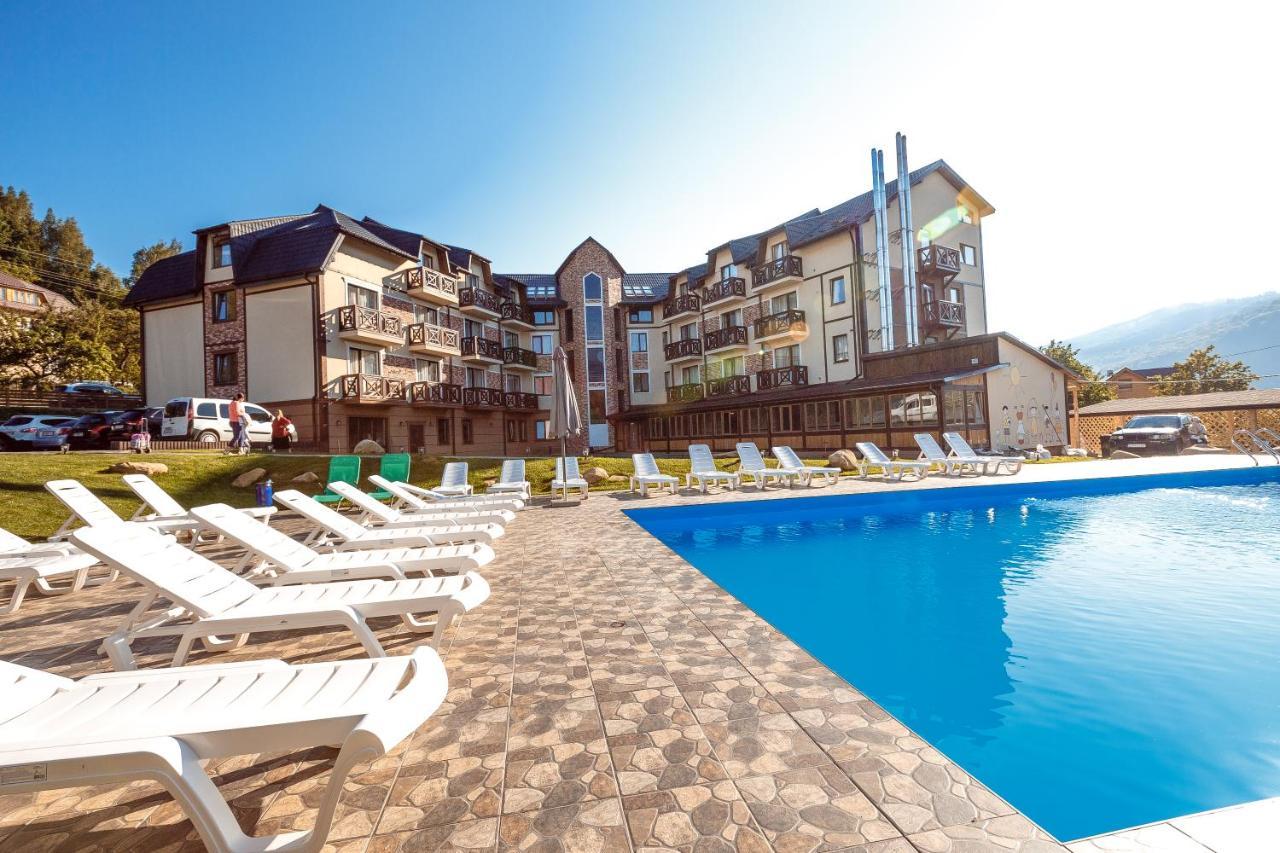 Hotel&Restaurant Premium Club Jaremče Esterno foto