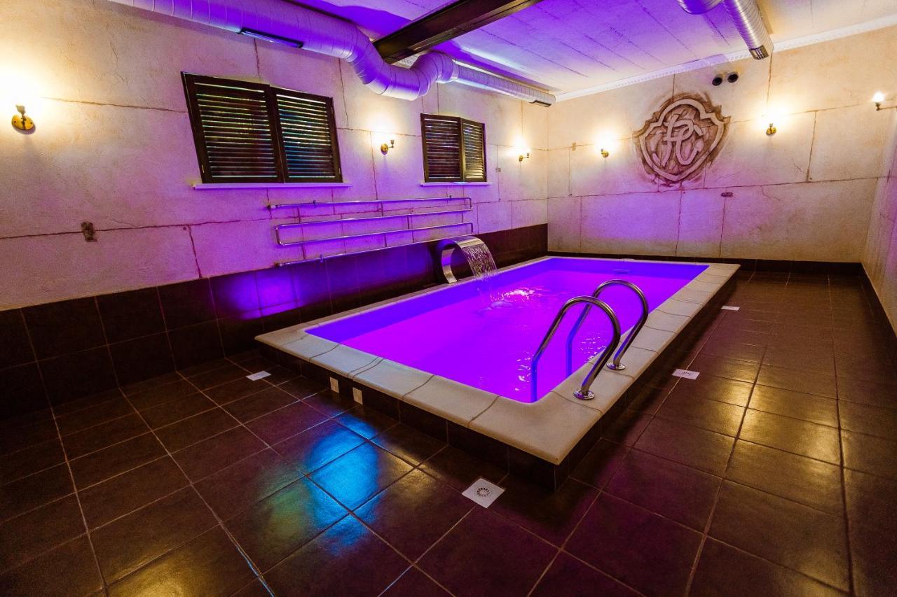 Hotel&Restaurant Premium Club Jaremče Esterno foto